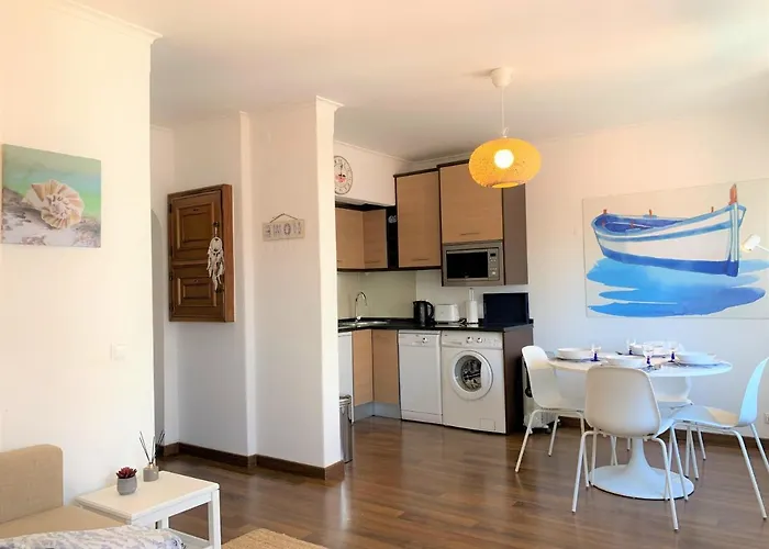 Relaxing Apartment In The Heart Of Cascais